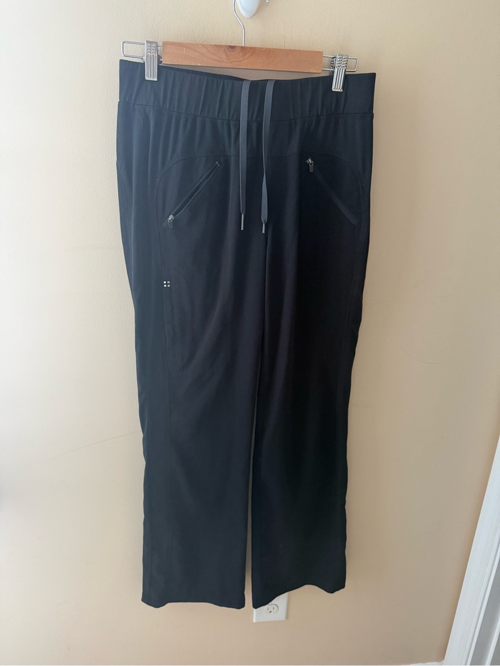 White Cross Black Scrub Pants sweatpants size M